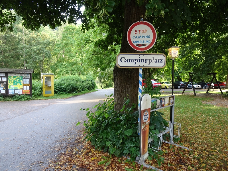 DSC07294.JPG - Etwa 10km von Kelheimheim entfernt entdecken wir "im Augenwinkel" einen kleinen Campingplatz...